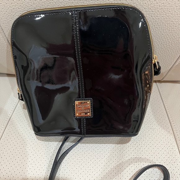 Dooney and Bourke patent leather crossbody - Picture 1 of 6
